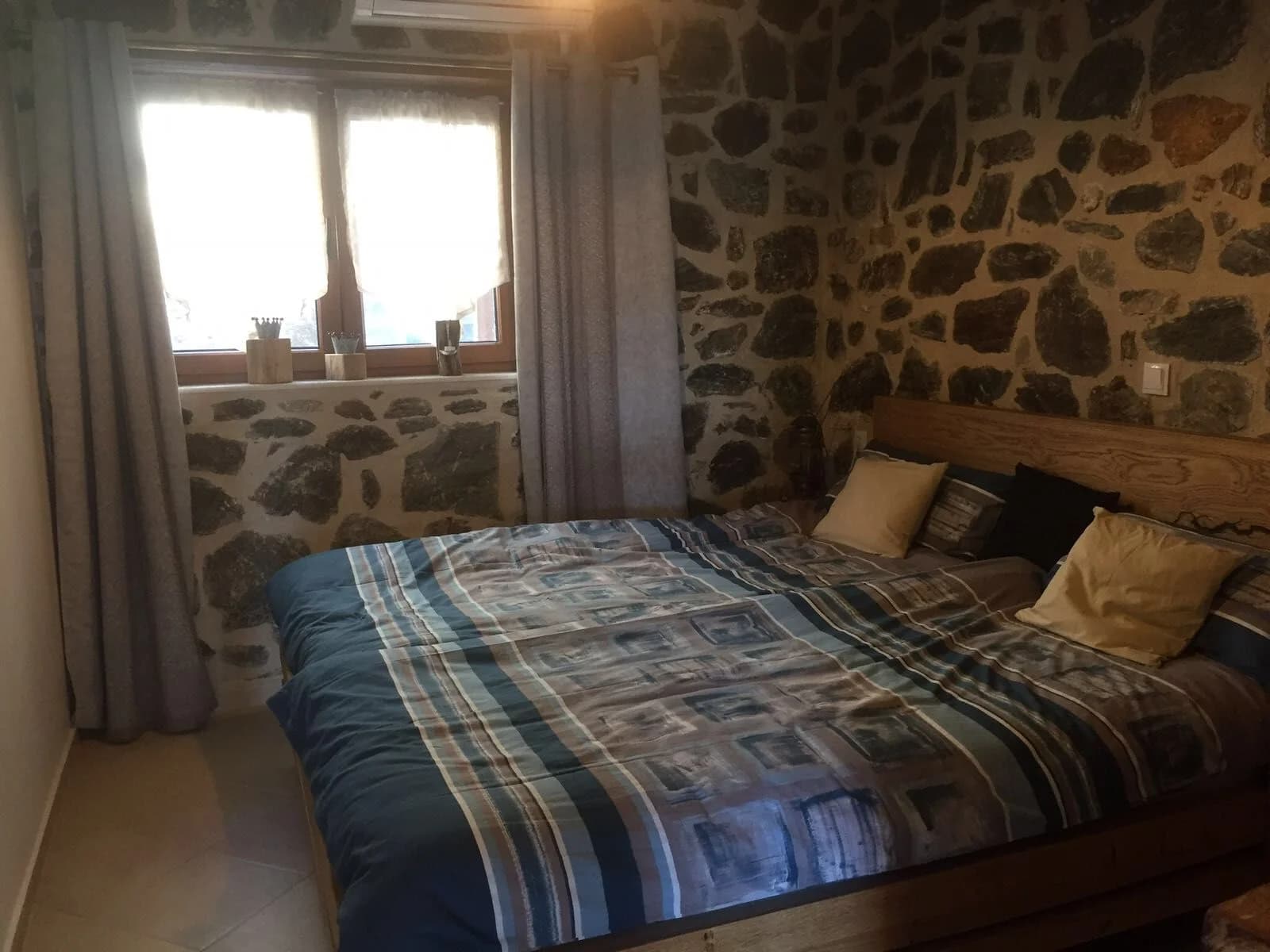 Gallery image 24 for Stone Houses 1