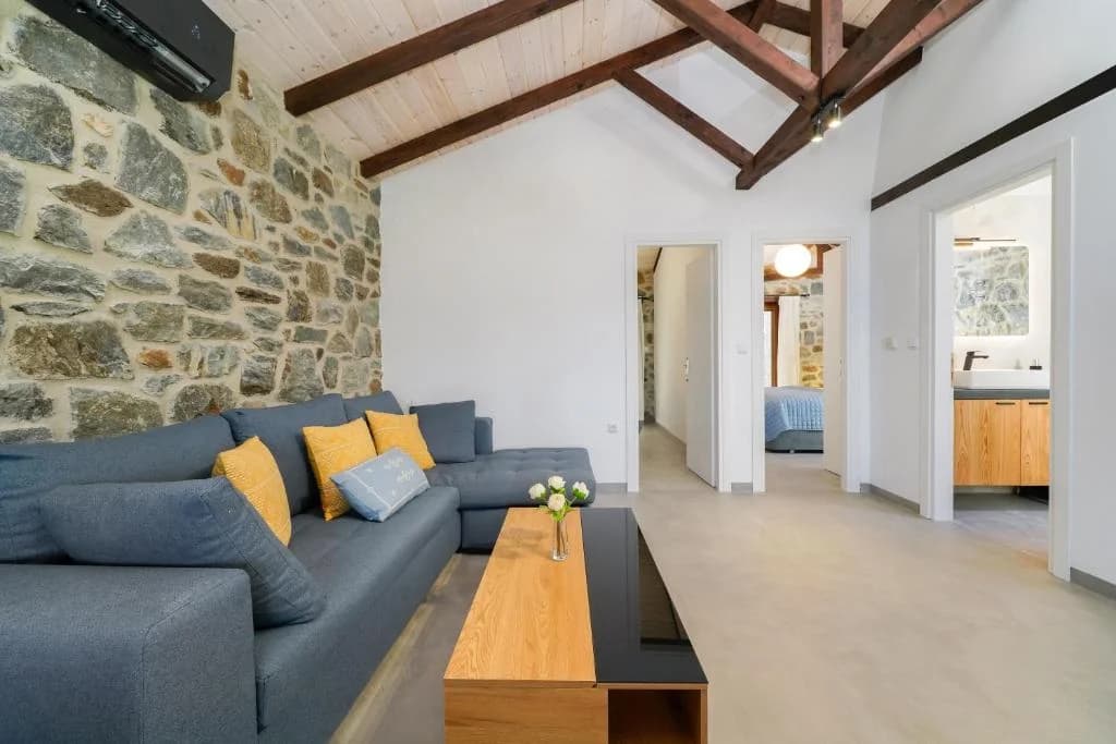 Gallery image 8 for Stone Houses 3